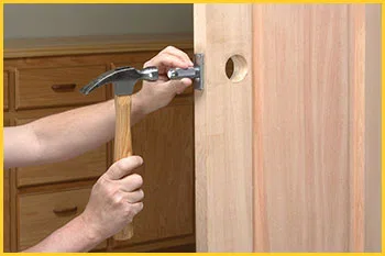 Exclusive Locksmith Service Houston, TX 713-357-0752 Exclusive Locksmith Service Houston, TX 713-357-0752 - 14-install-new-lock