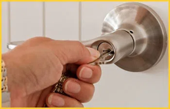 Exclusive Locksmith Service Houston, TX 713-357-0752 - 16-emergency-unlock